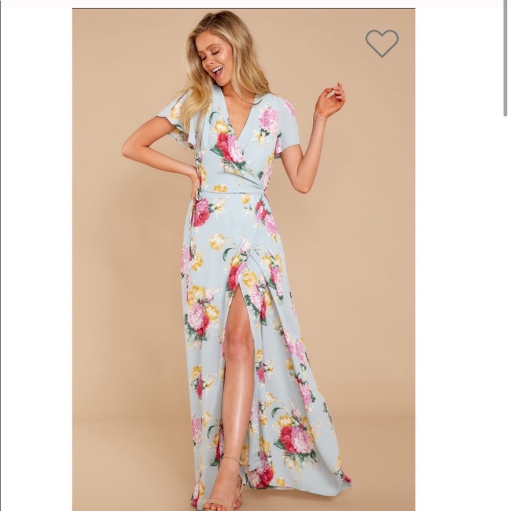 NWT 🌺💙 Floral Dream Wrap Dress 💙🌺